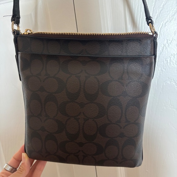 COACH Crossbody Bag Signature Canvas - Picture 5 of 8